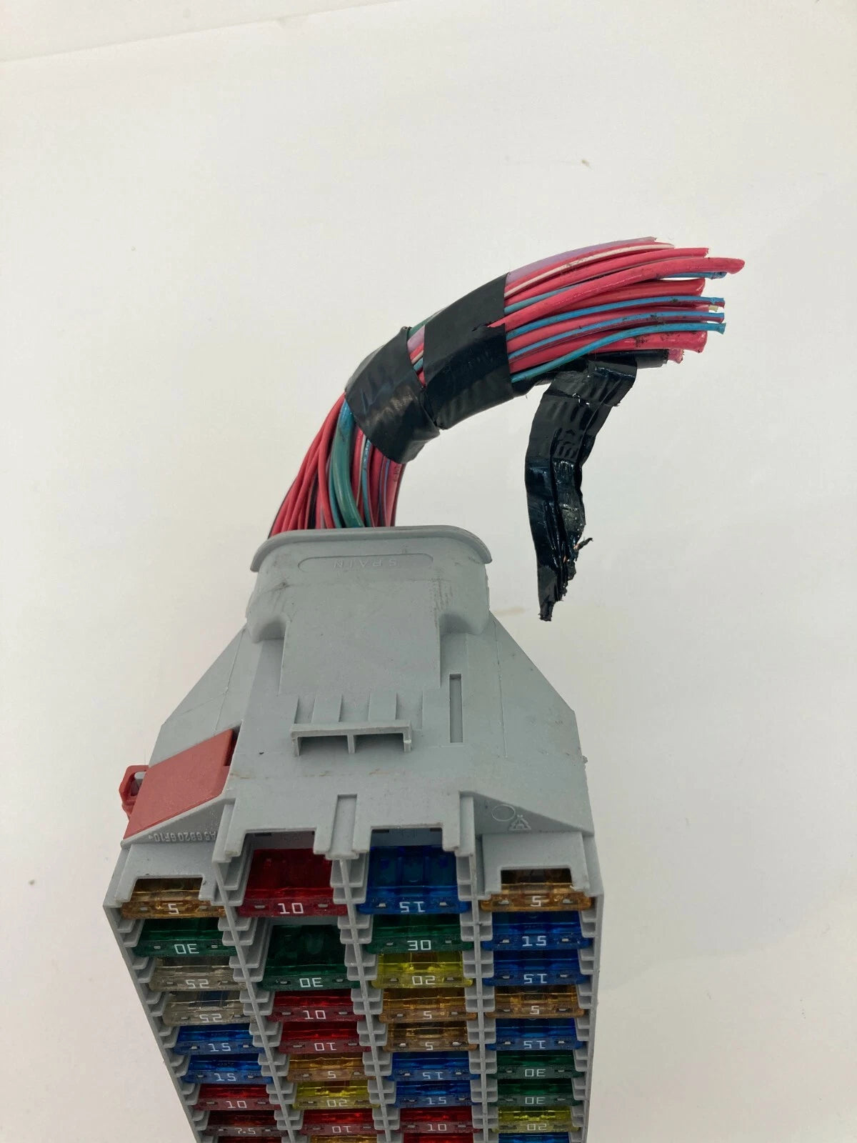 03-07 VOLVO XC70 FRONT DRIVER SIDE UNDER DASH FUSE BOX JUNCTION PANEL 9162439