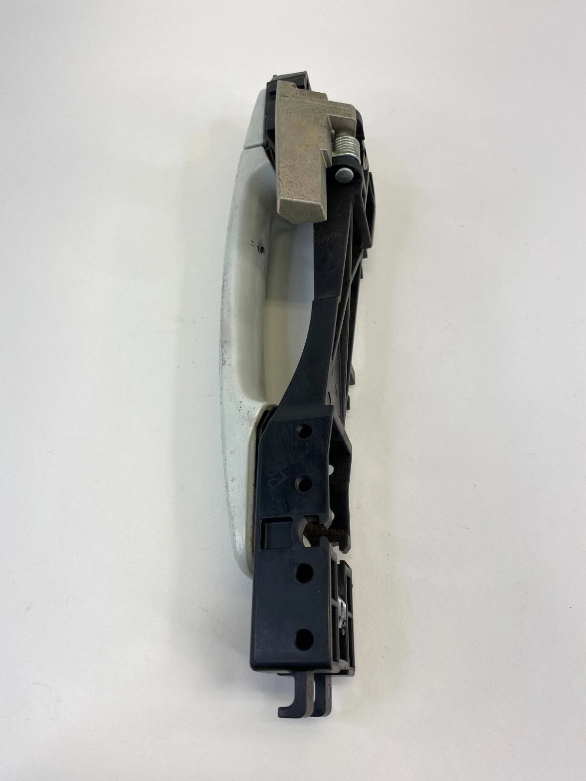 2010-2013 NISSAN ROGUE REAR RIGHT SIDE EXTERIOR DOOR HANDLE ASSEMBLY OEM