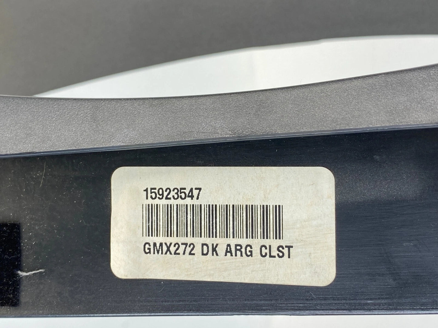 06-11 CADILLAC DTS SPEEDOMETER INSTRUMENT CLUSTER COVER BEZEL TRIM OEM 15923547
