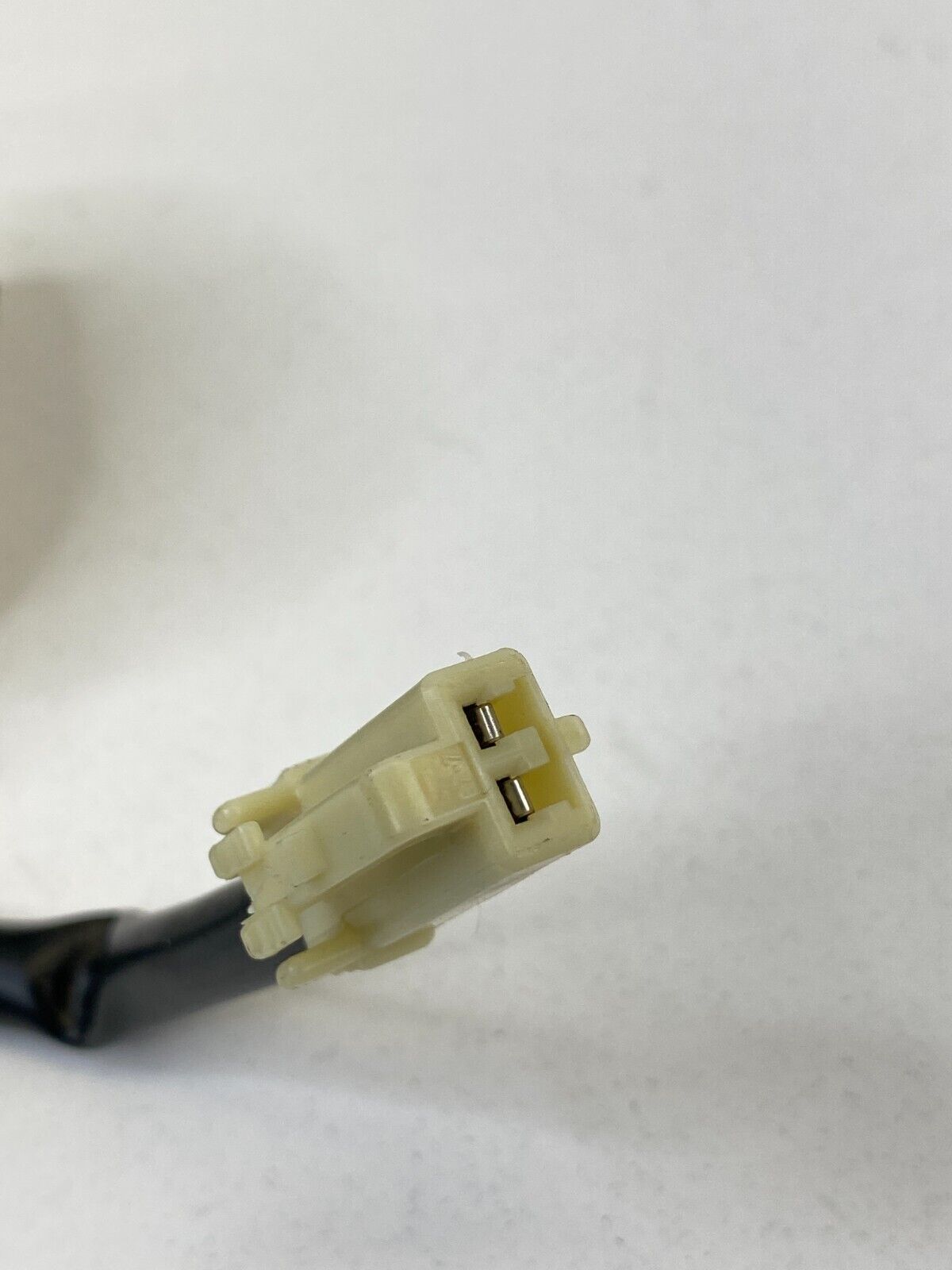 04-08 Mitsubishi Endeavor LS Rear Tailgate Liftgate Exterior Handle Release