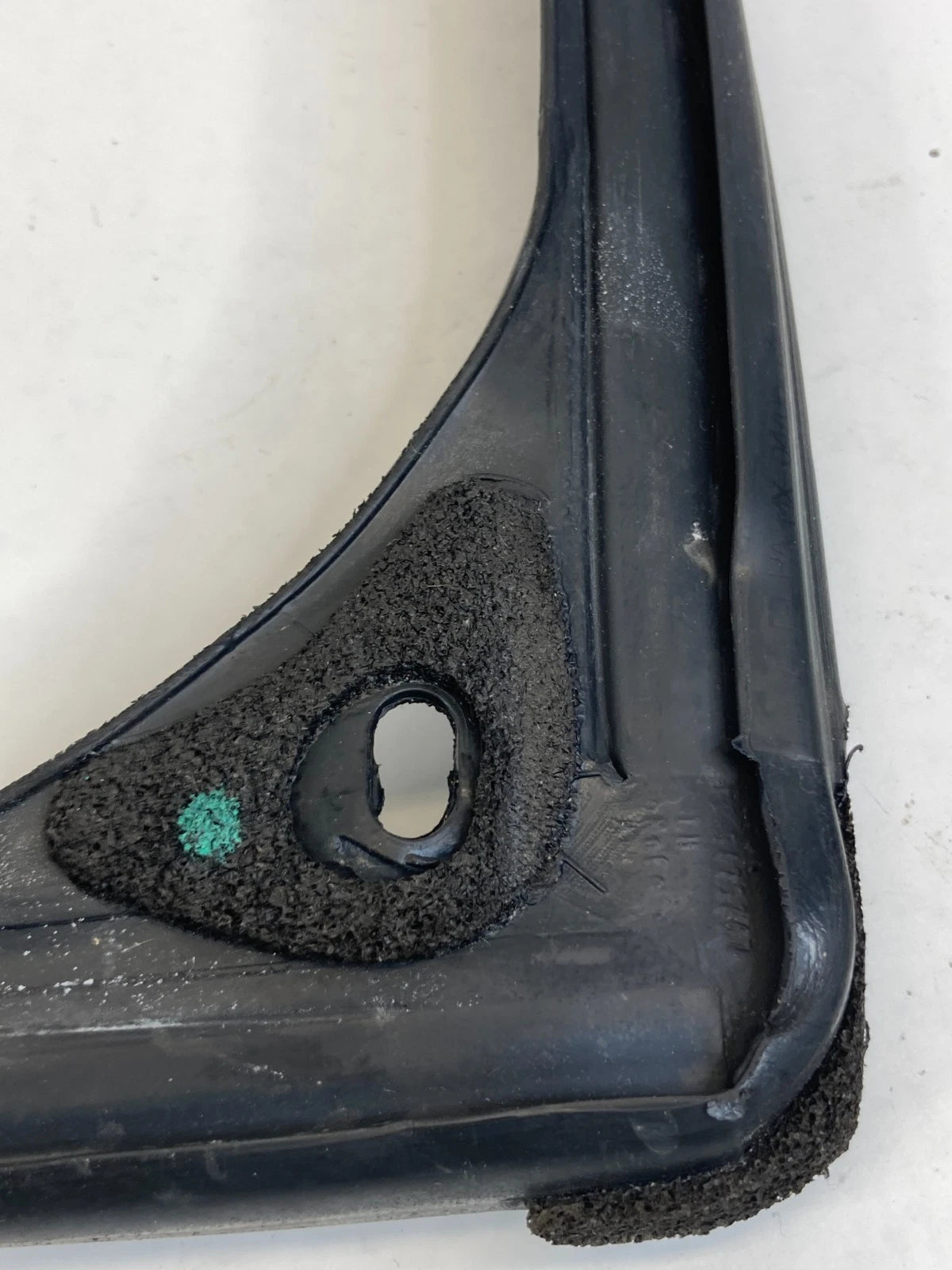 2013-2019 FORD INTERCEPTOR UTILITY REAR LEFT DOOR QUARTER VENT WINDOW GLASS OEM