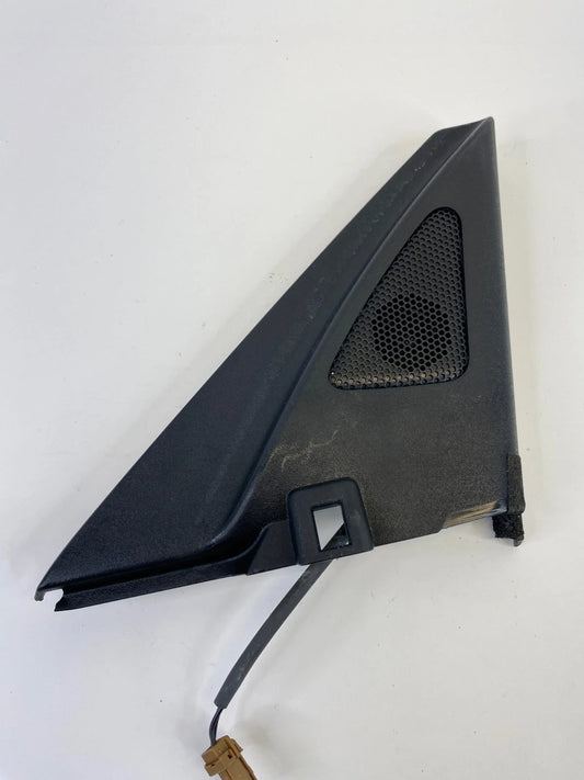 09-13 INFINITI G37 SEDAN FRONT RIGHT DOOR TWEETER CORNER COVER TRIM 28148-JK10A