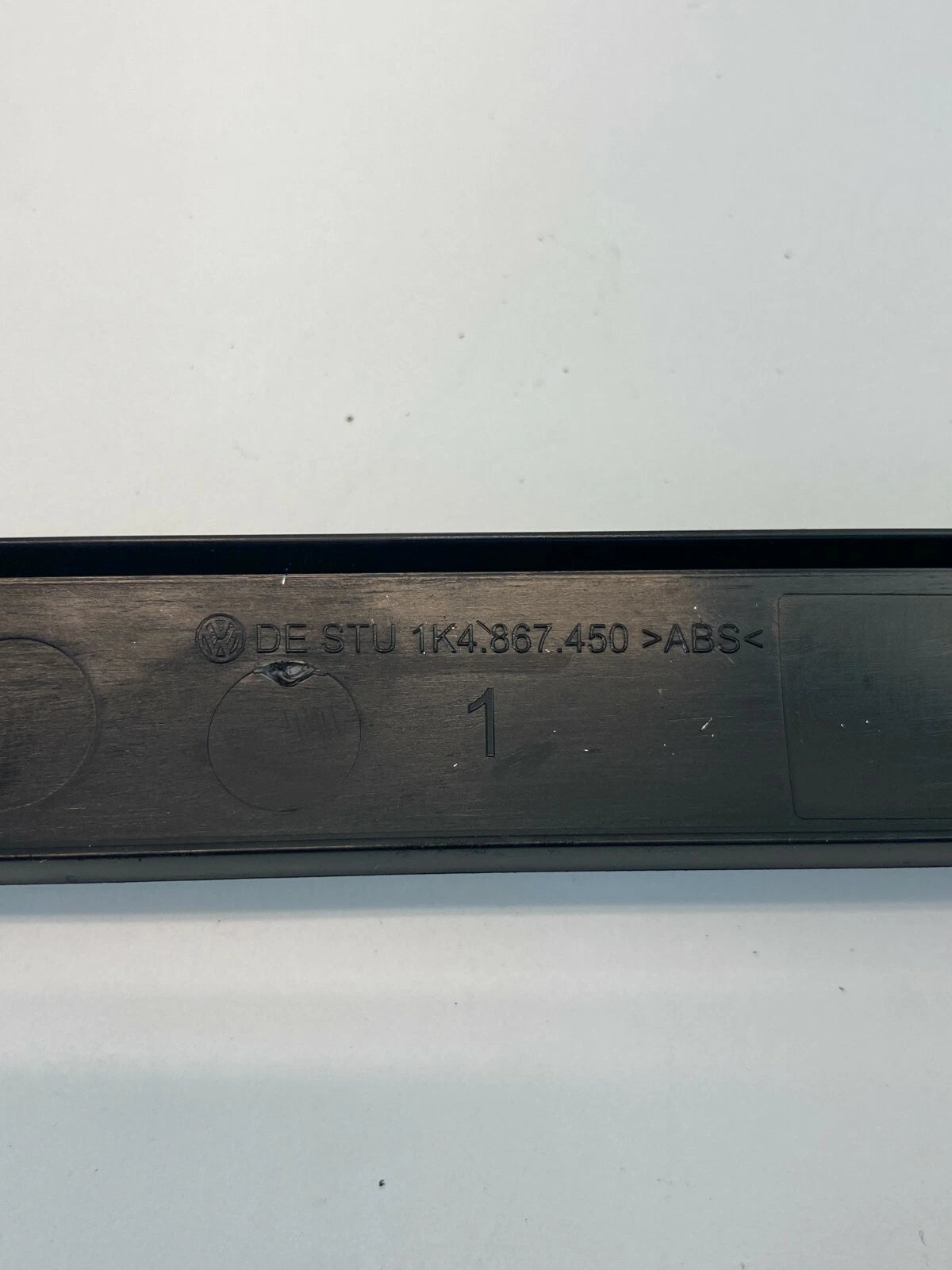2005-2010 VW VOLKSWAGEN JETTA REAR RIGHT DOOR PANEL TRIM MOLDING 1K4867450 OEM