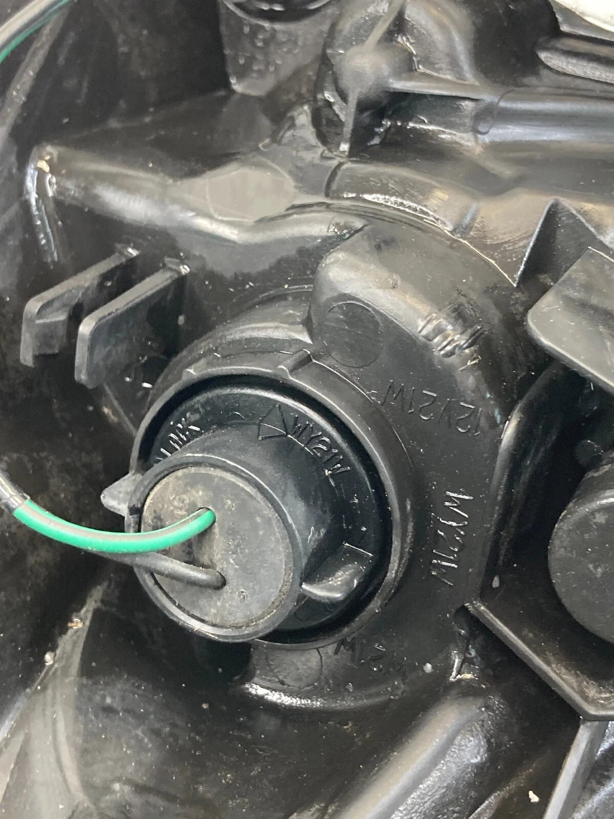 2013 2014 SUBARU OUTBACK LEGACY FRONT RIGHT PASSENGER HEADLIGHT HEADLAMP OEM