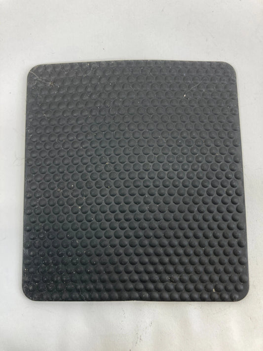 01 02 03 04 05 PONTIAC GRAND AM FLOOR CENTER CONSOLE RUBBER MAT INSERT 22628956
