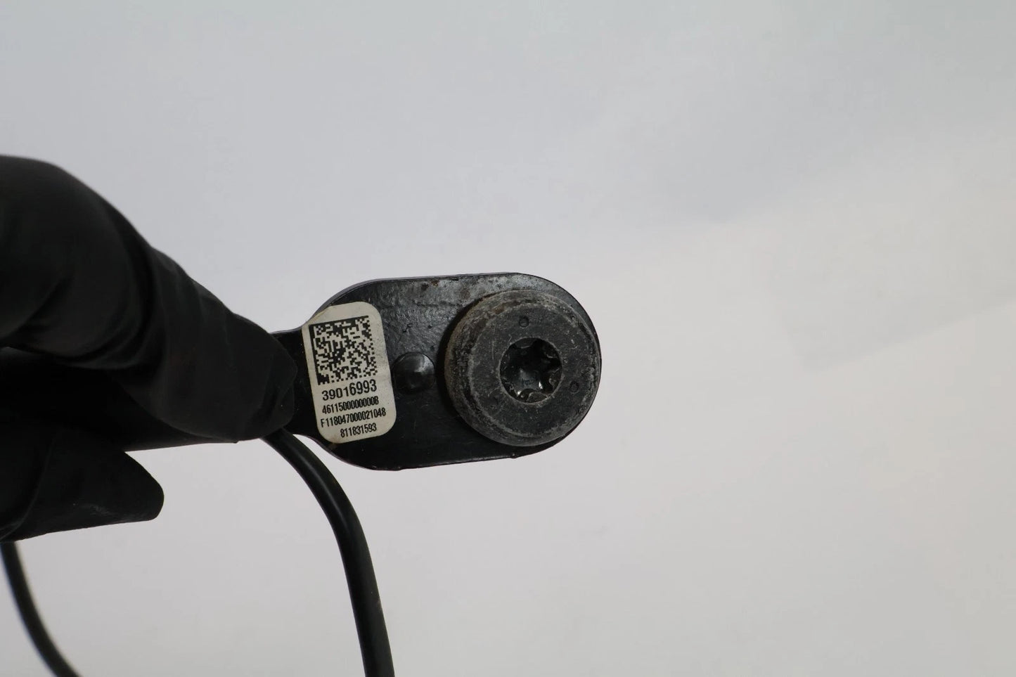 2016-2019 CHEVROLET CRUZE FRONT LEFT DRIVER SEAT BELT BUCKLE 39016993 OEM