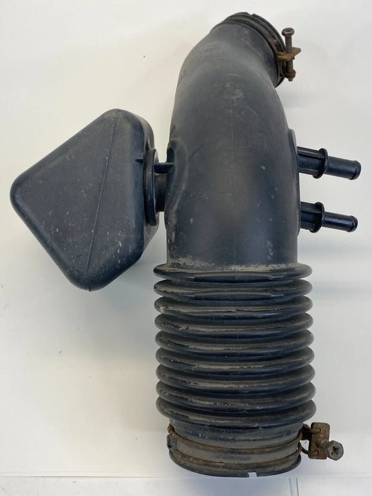 2010-2013 KIA FORTE 2.0 AIR INTAKE INLET HOSE DUCT RESONATOR UNIT OEM 281381M500