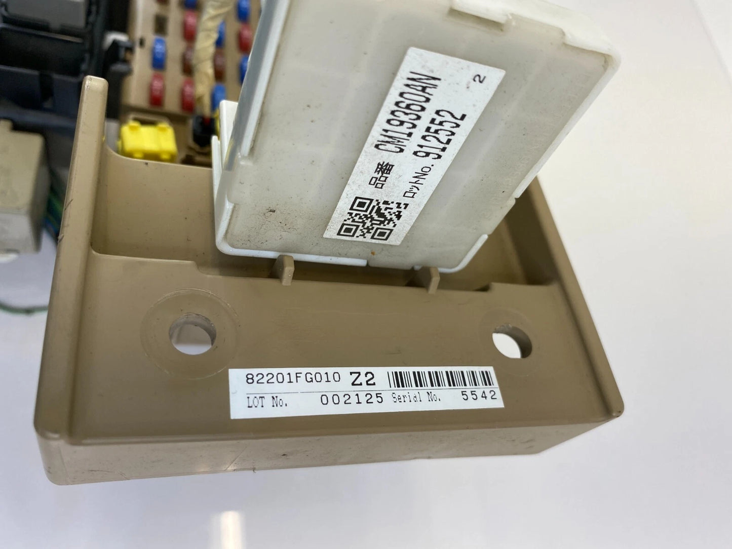 2008-2014 SUBARU IMPREZA 2.5L H4 INTERIOR DASH LEFT JUNCTION FUSE BOX 82201FG010