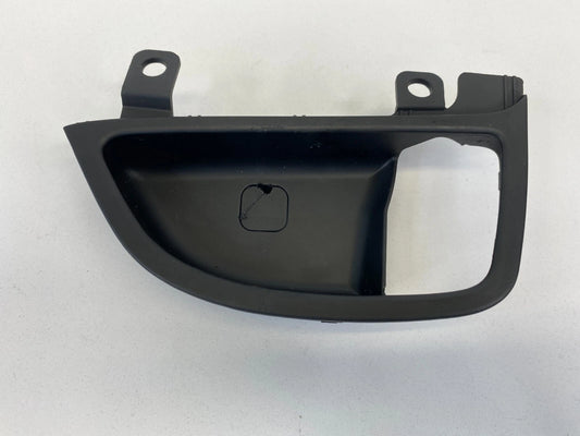 2011-2016 HYUNDAI ELANTRA FRONT RIGHT INNER DOOR HANDLE TRIM BEZEL COVER OEM