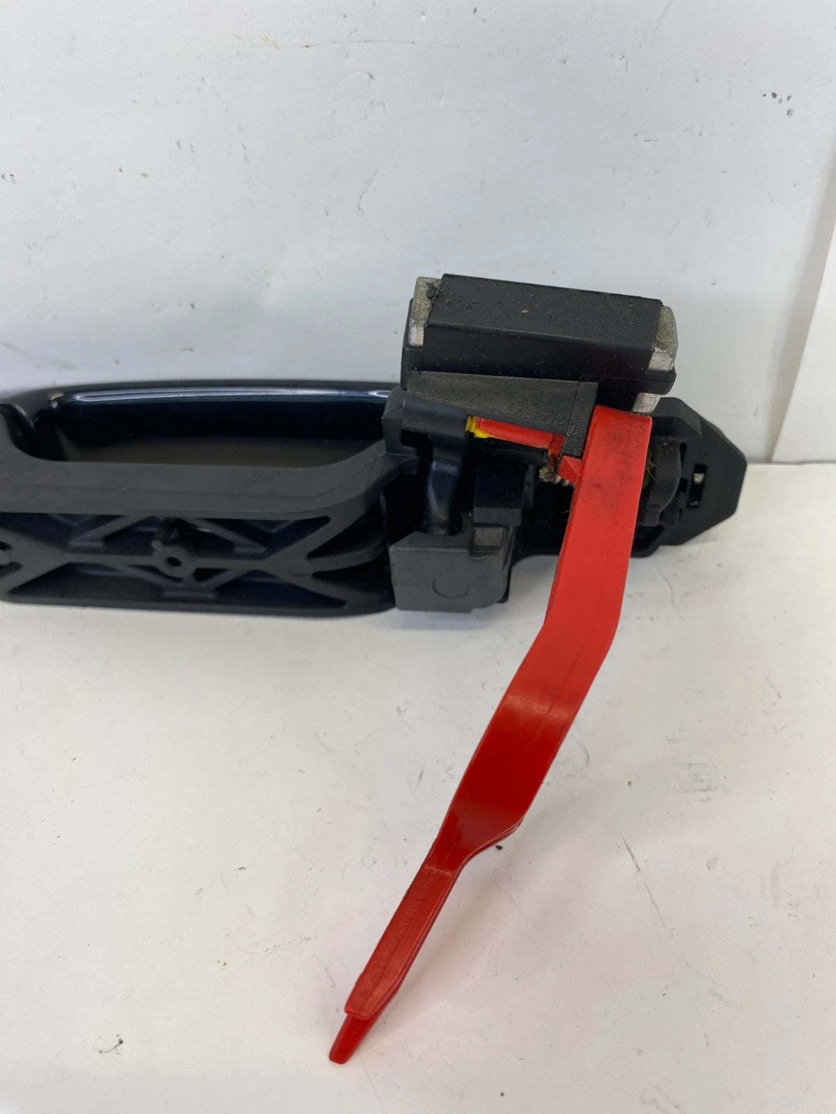 07-11 TOYOTA YARIS HATCHBACK 09-13 COROLLA REAR RIGHT EXTERIOR DOOR HANDLE