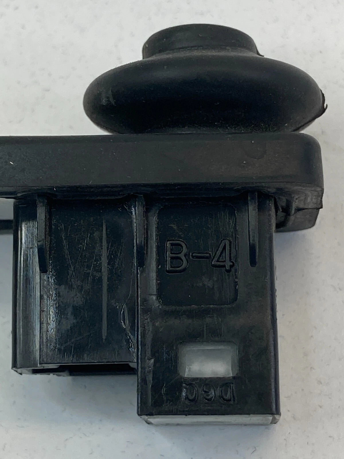 2004-2009 KIA SPECTRA 06-09 SPECTRA5 FRONT LEFT DOOR JAMB AJAR BUTTON SWITCH OEM