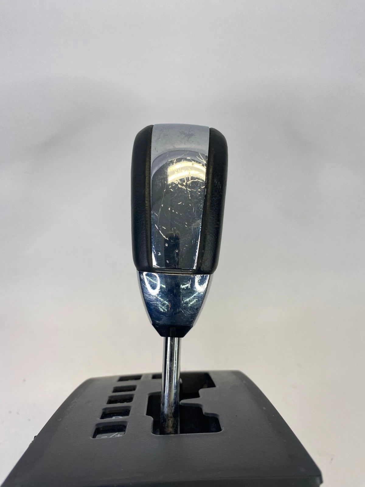 2009-2020 DODGE JOURNEY AUTOMATIC TRANSMISSION FLOOR GEAR SHIFTER LEVER OEM