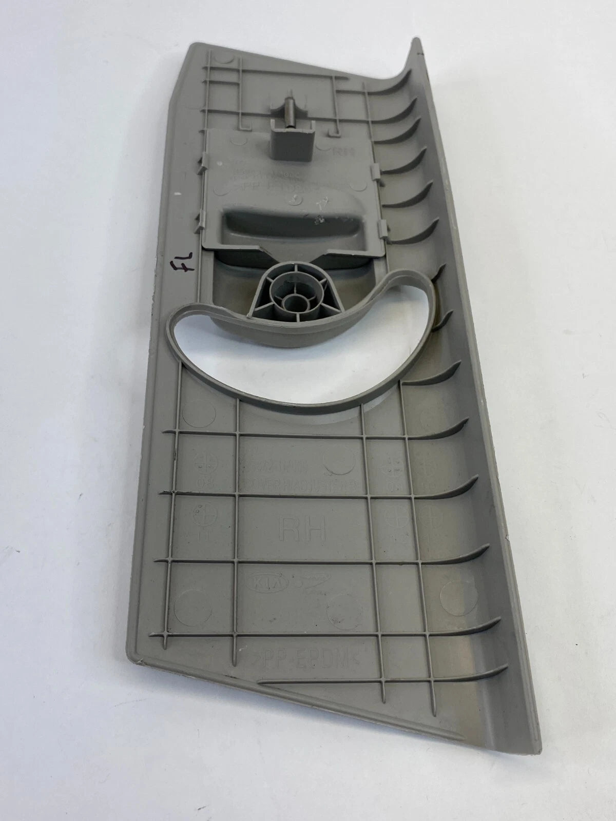 10-13 KIA FORTE SEDAN RIGHT SIDE B-PILLAR UPPER SEAT BELT ADJUSTMENT TRIM OEM