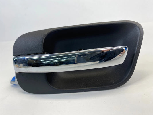2005-2007 CHRYSLER 300 REAR LEFT BACK SIDE DOOR INNER DOOR HANDLE 1070391 OEM