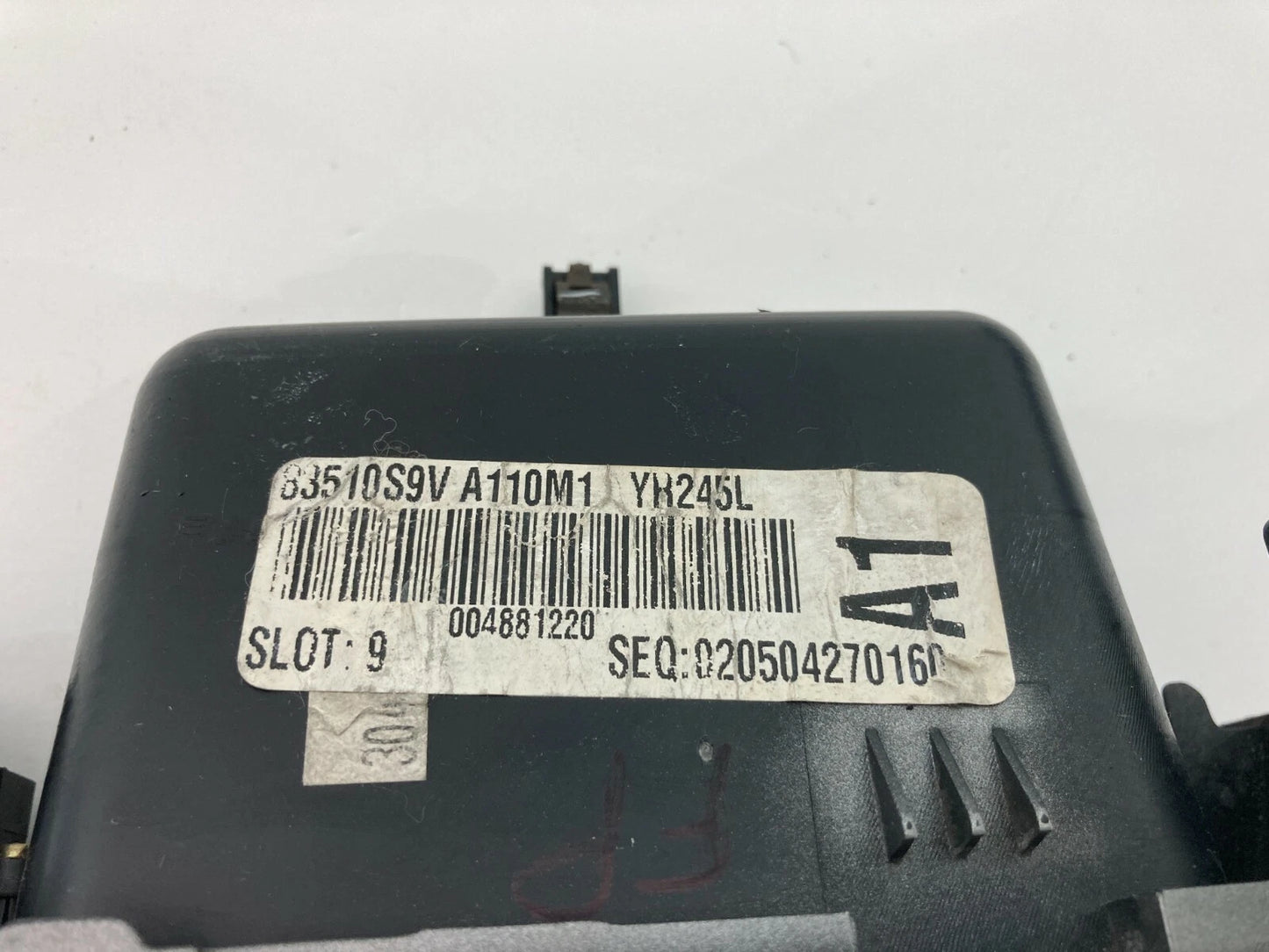 03-05 HONDA PILOT FRONT RIGHT PASSENGER POWER WINDOW SWITCH ASSEMBLY W/ BEZEL