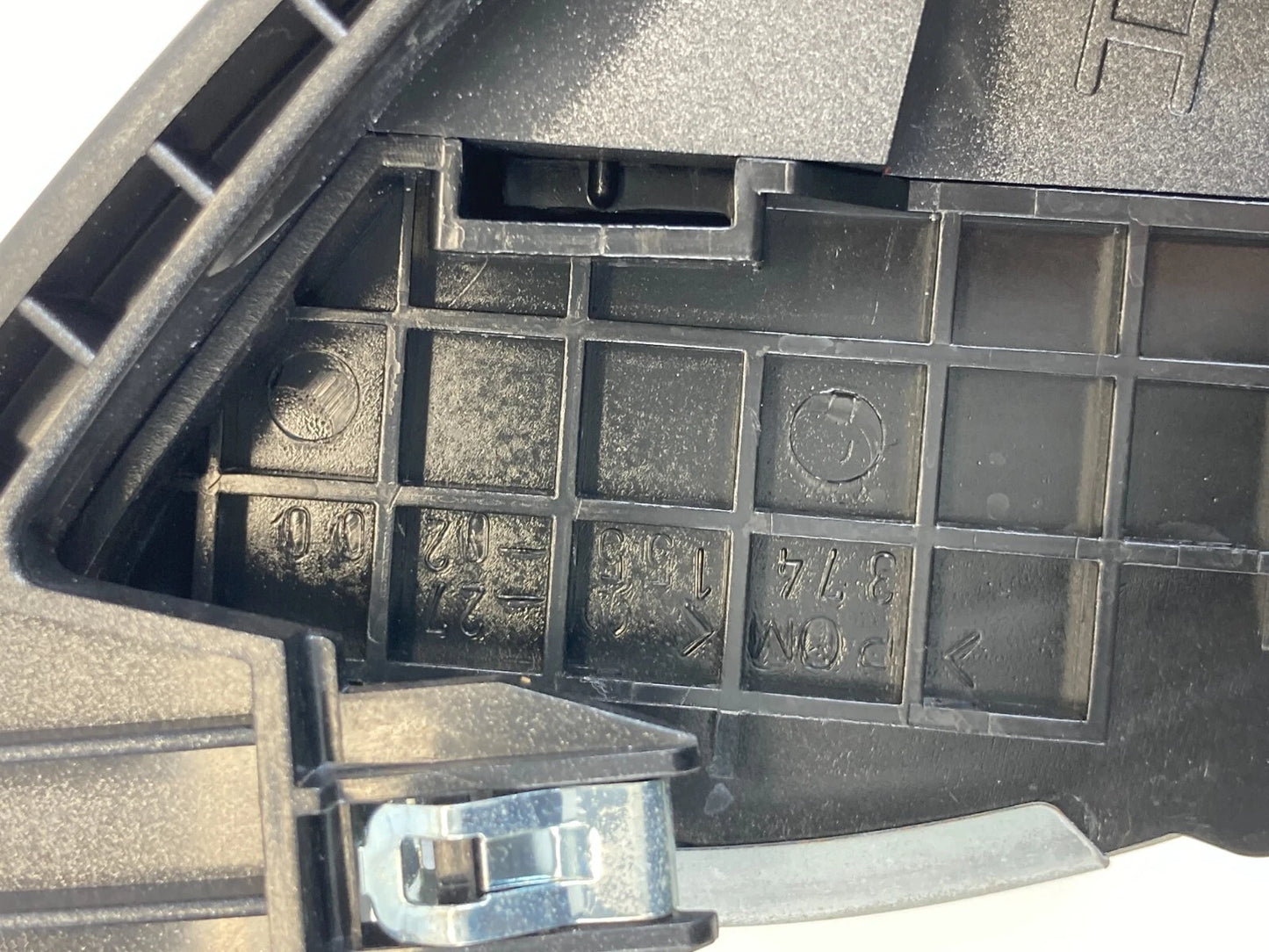1998-2005 LEXUS GS300 CENTER CONSOLE DASH ASHTRAY ASH TRAY STORAGE OEM