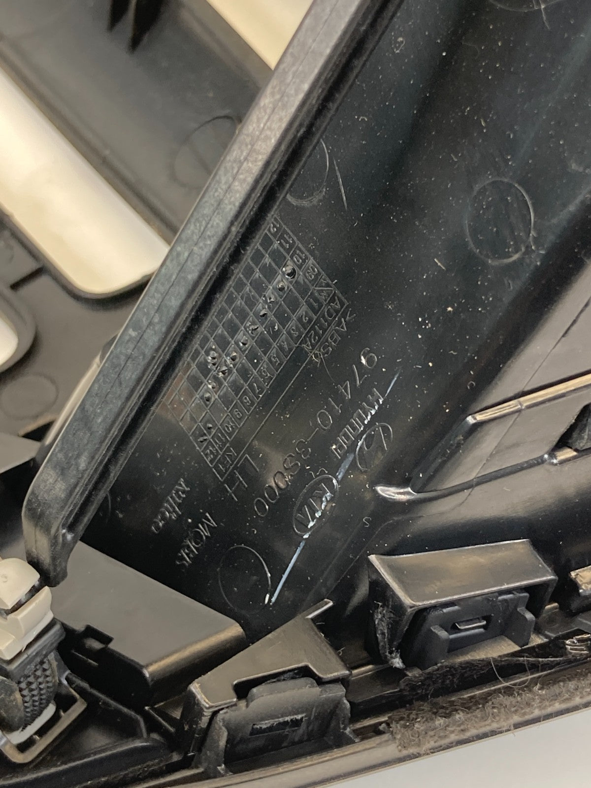 2011-2014 Hyundai Sonata Center Dash Radio Climate Control Bezel w/ Air Vent OEM