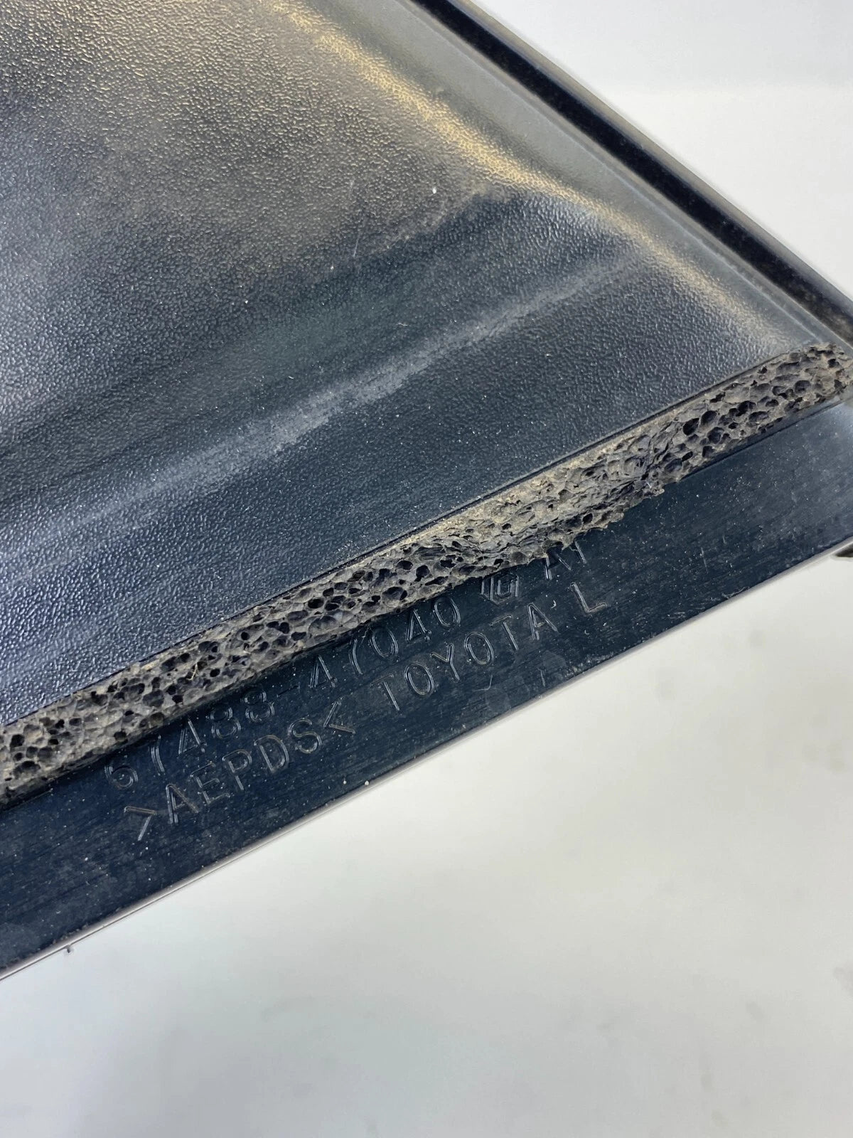 2010-2015 TOYOTA PRIUS REAR LEFT DOOR OUTER CORNER COVER MOLDING OEM 67488-47040