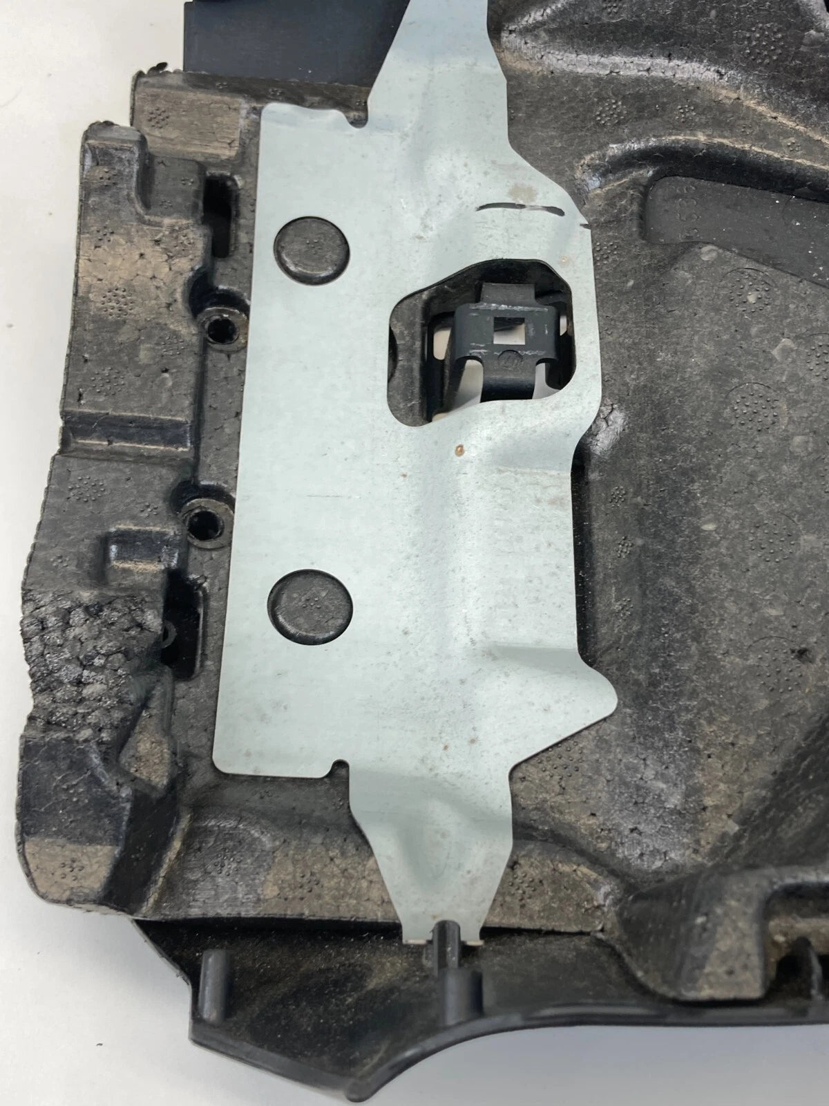 2004-2007 BMW 530I 04 05 545I LOWER STEERING COLUMN LOWER COVER BEZEL TRIM OEM