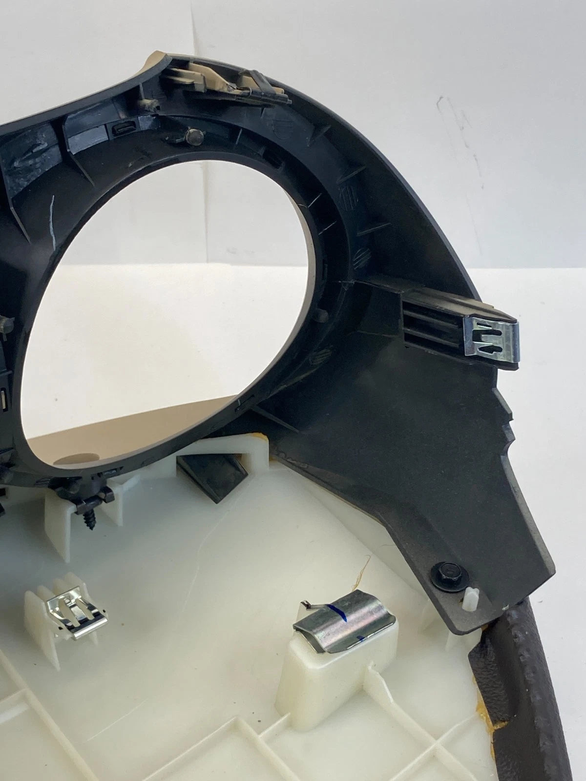 2010-2013 BUICK LACROSSE SPEEDOMETER INSTRUMENT CLUSTER DASH BEZEL TRIM 09029203