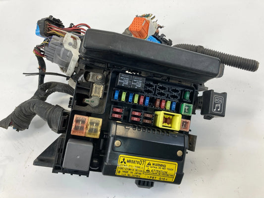 2009-2012 MITSUBISHI GALANT 3.8L AT ENGINE FUSE BOX RELAY COMPARTMENT MR587807