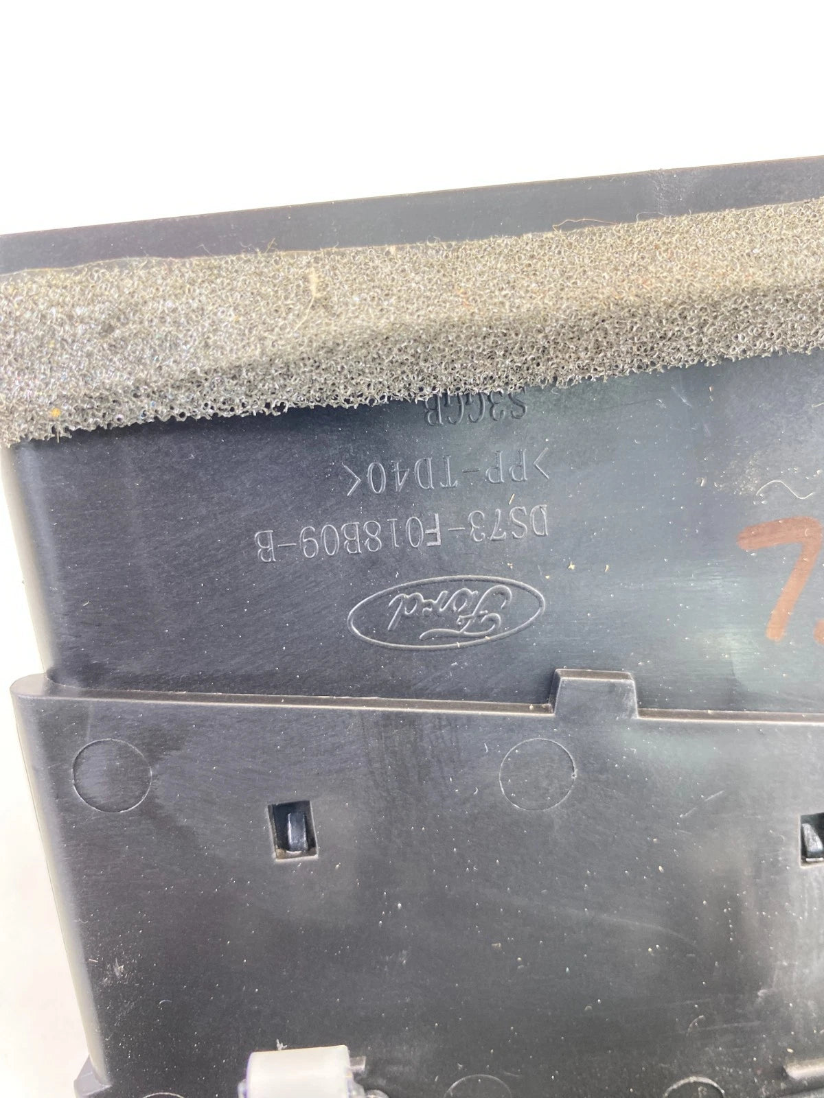 2013-2016 FORD FUSION SE DASH LEFT SIDE AIR VENT GRILLE DS73-F018B09-BJW OEM