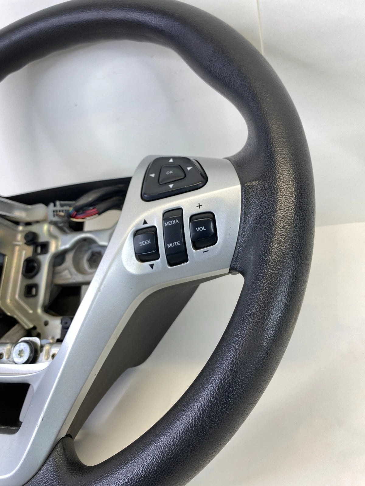 2013-2015 FORD EXPLORER STEERING WHEEL W/ CONTROLS ASSEMBLY DB53-3600-AD35B8 OEM