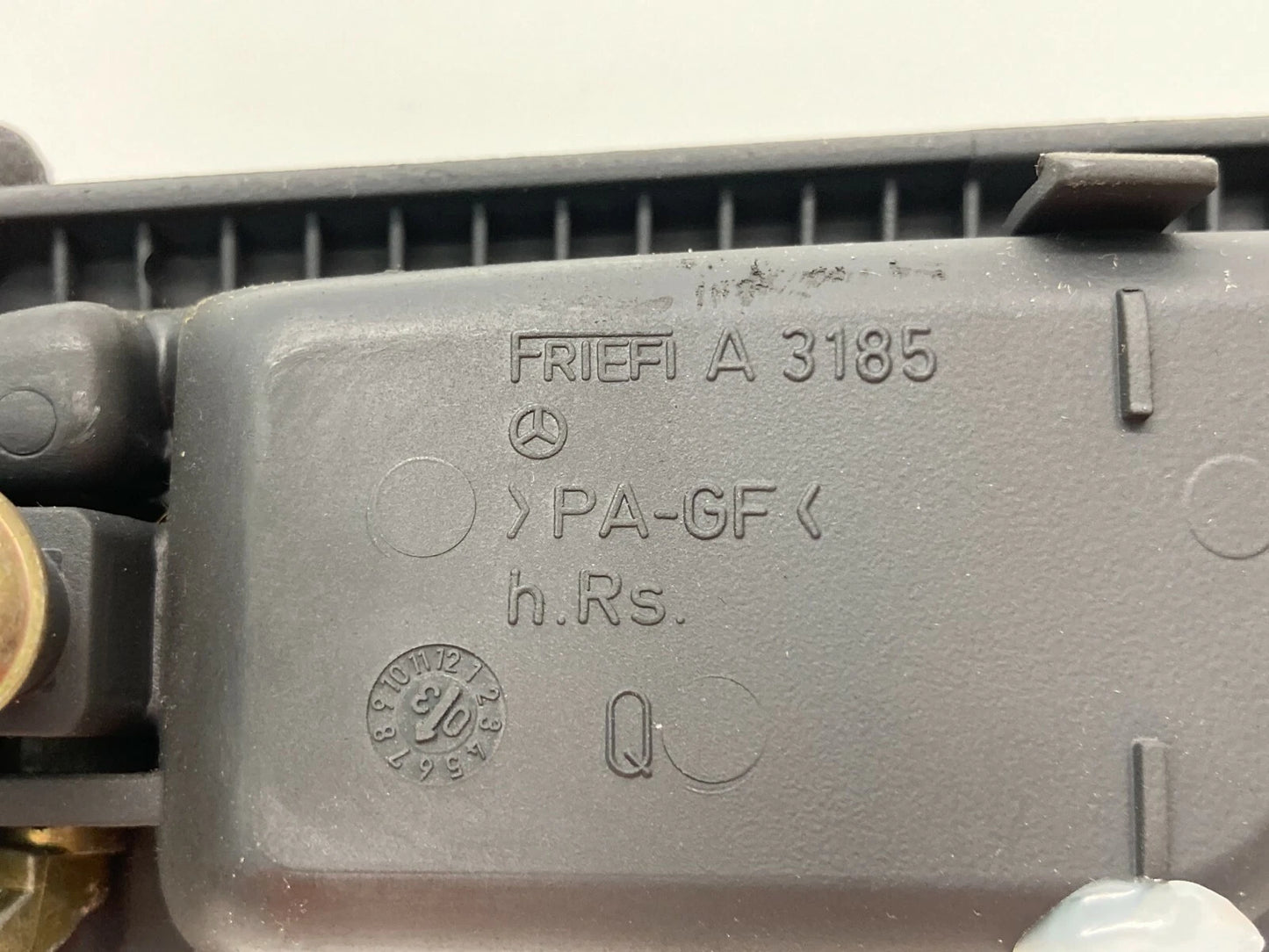 01-05 MERCEDES-BENZ C320 REAR RIGHT SIDE INTERIOR DOOR HANDLE W/ WINDOW SWITCH