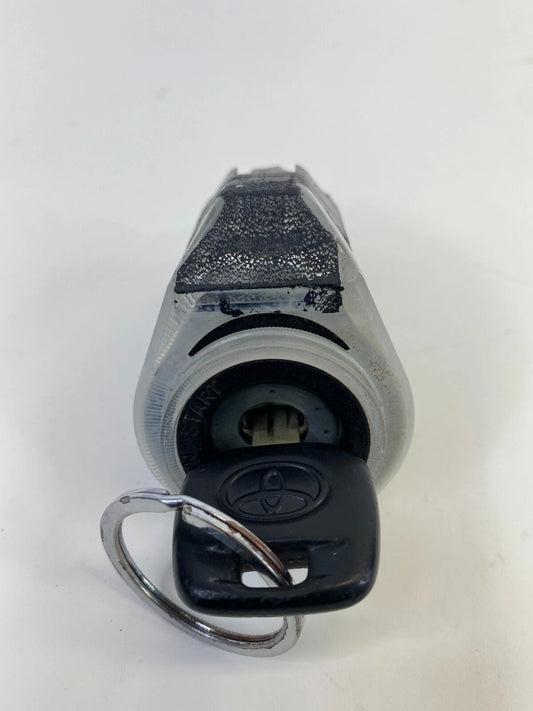 02 03 04 05 06 TOYOTA CAMRY LE SE IGNITION LOCK CYLINDER W/ KEY OEM
