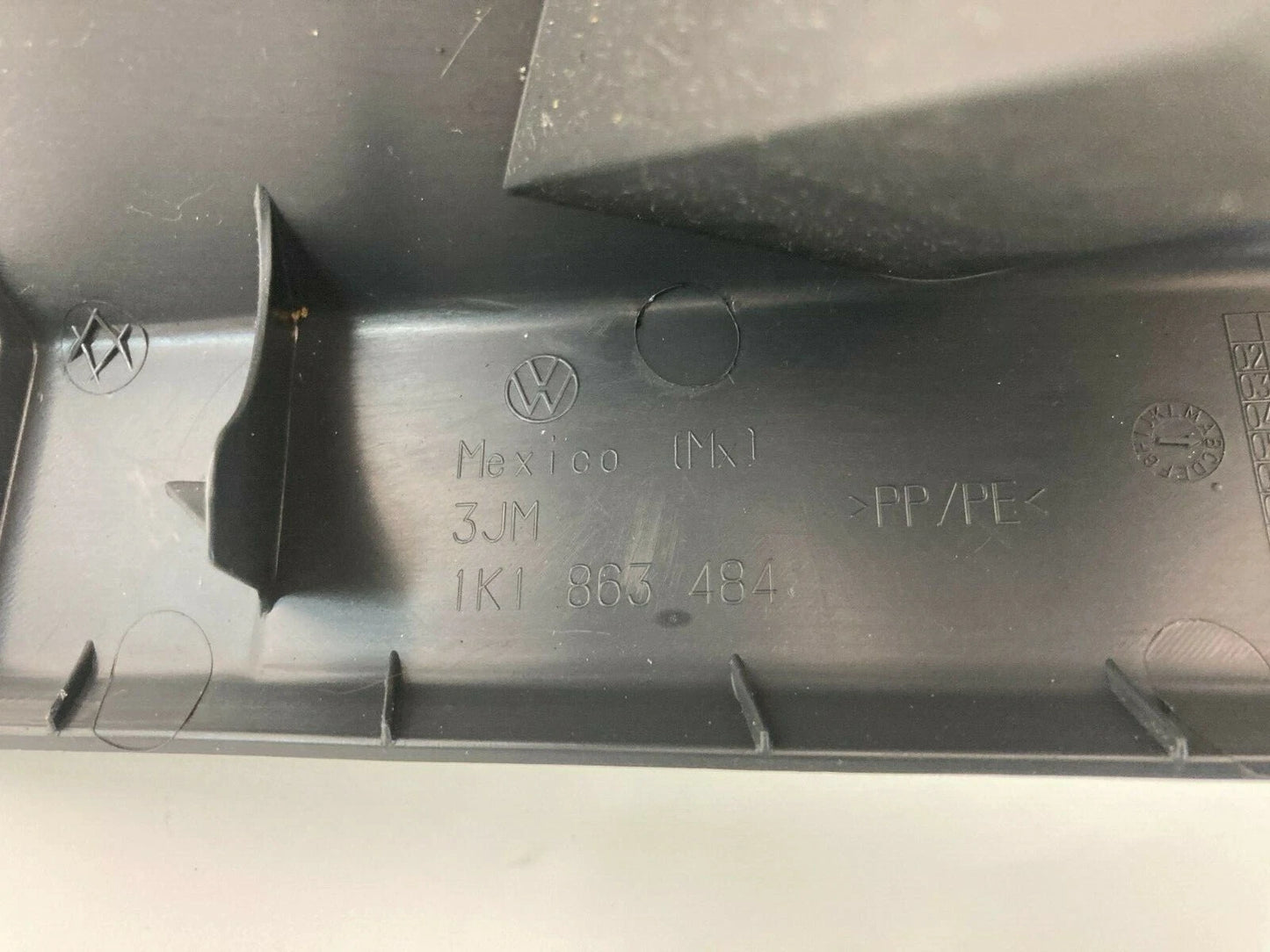 2005-2010 VOLKSWAGEN JETTA 06-09 RABBIT PASSENGER RIGHT LOWER KICK PANEL PEM
