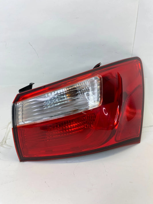 2012-2017 KIA RIO REAR RIGHT PASSENGER OUTER TAIL LIGHT LAMP UNIT 92402-1W0 OEM
