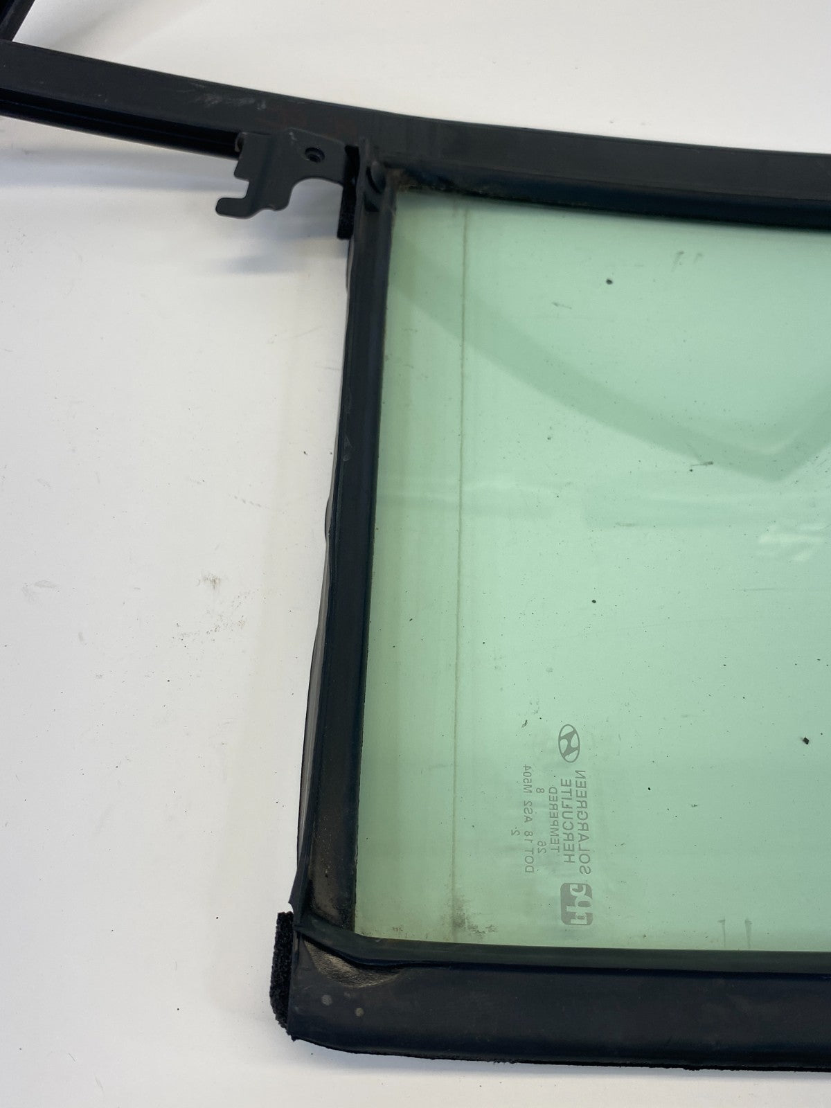 2009 2010 Hyundai Sonata Rear Right Side Quarter Vent Window Glass Fixed OEM