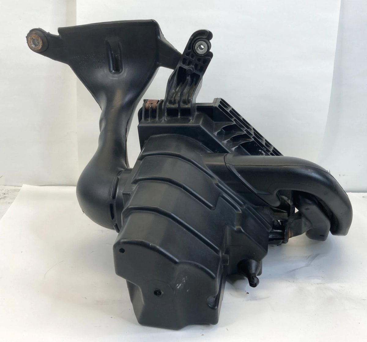 08-11 FORD FOCUS 2.0L 16V FWD AIR CLEANER BOX INTAKE ASSEMBLY VP8S4U-9A624-A OEM