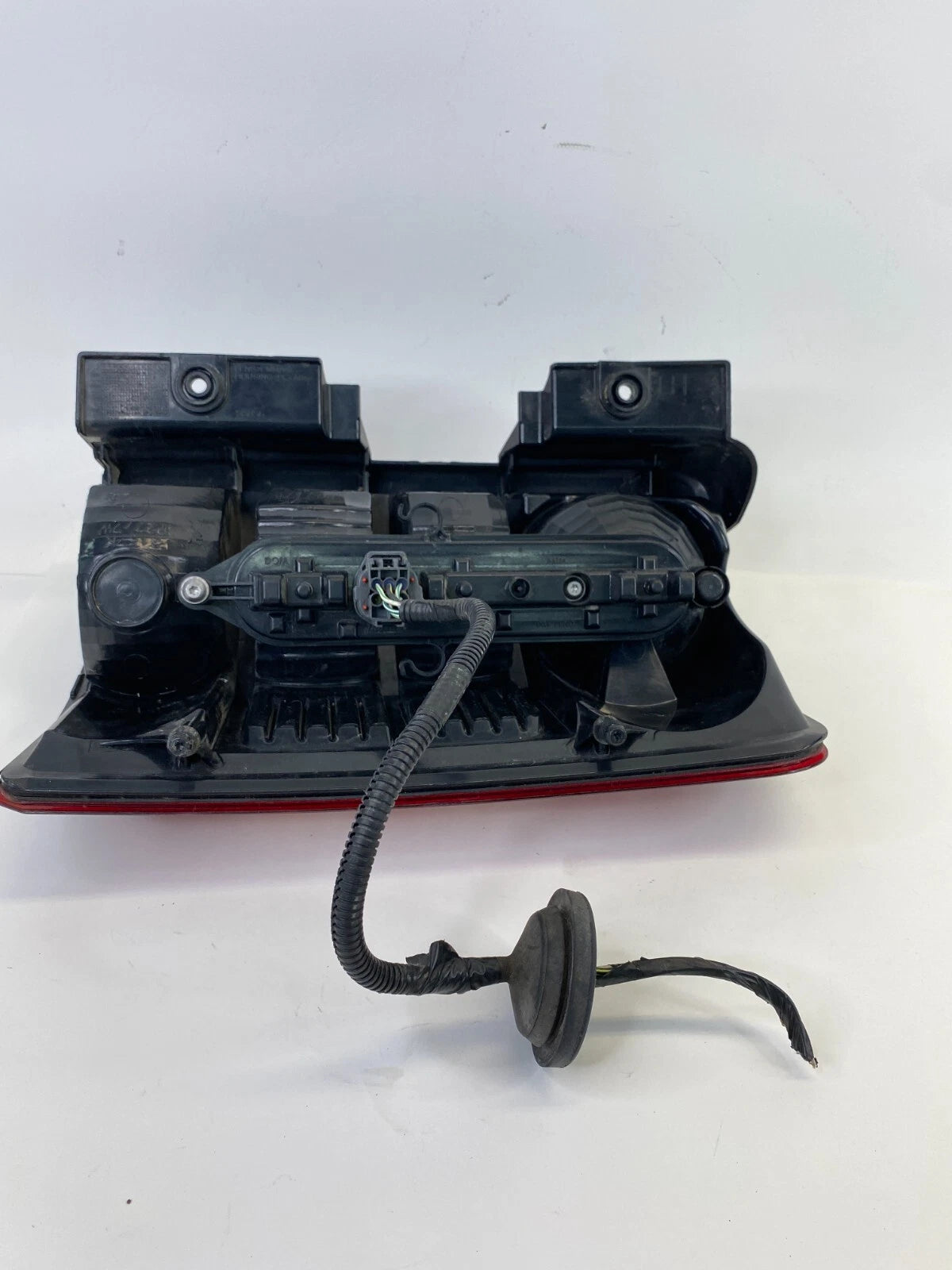 2008-2012 JEEP LIBERTY REAR LEFT SIDE TAILLIGHT LAMP ASSEMBLY 55157347AC OEM