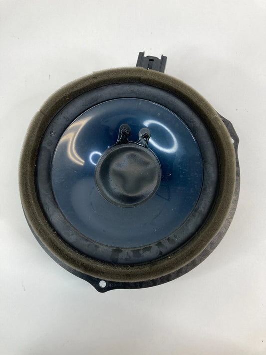 12-18 FORD FOCUS REAR RIGHT SIDE DOOR AUDIO SPEAKER ASSEMBLY 6M2T-18808-FC OEM