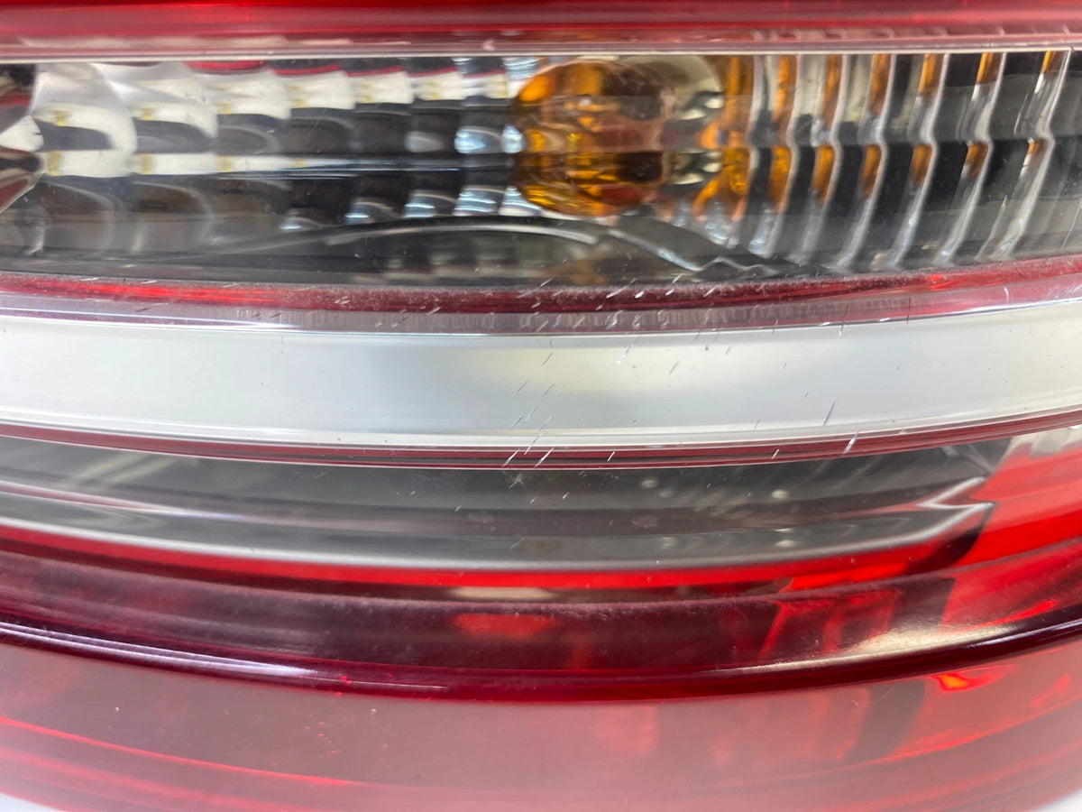 2007-2009 MERCEDES-BENZ GL450 REAR RIGHT SIDE TAIL LIGHT A164-820-05-64 OEM