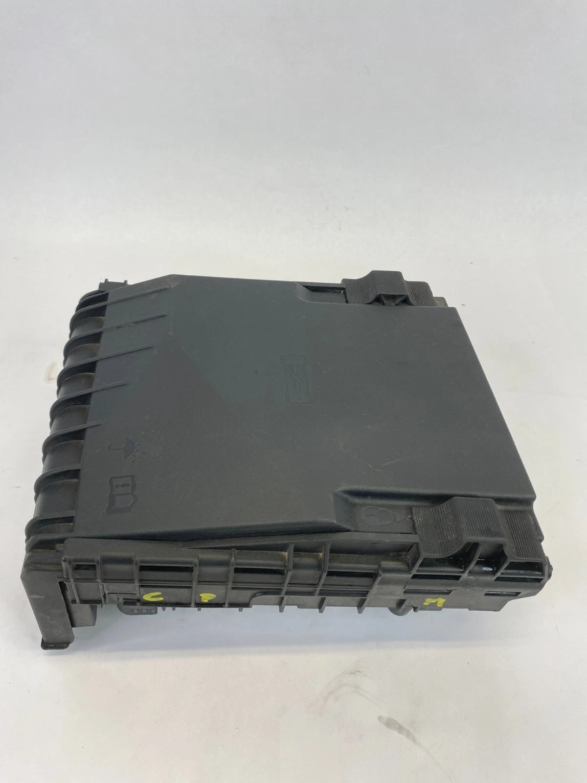 2009-2017 VW CC ENGINE UNDER HOOD FUSE BOX BLOCK RELAYS MODULE OEM 3C0937125A