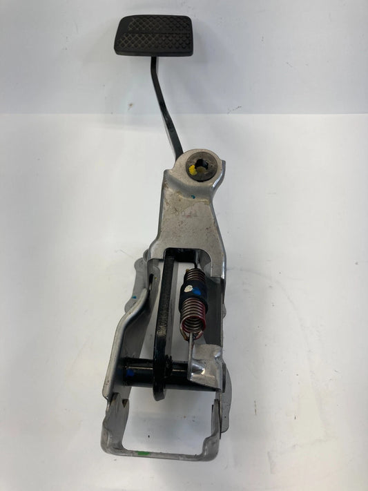 2009-2013 HONDA FIT 1.5L AUTOMATIC BRAKE PEDAL ASSEMBLY SUPPORT BRACKET OEM