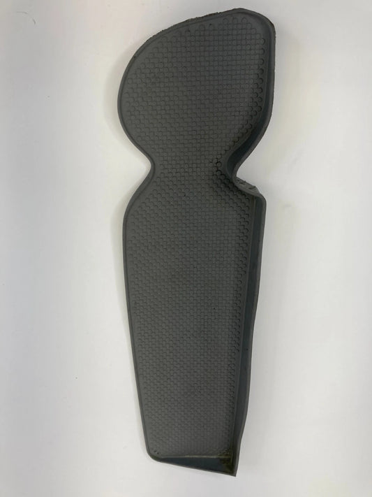05-07 VOLKSWAGEN JETTA FRONT LEFT DOOR PANEL INSERT MAT RUBBER 1K4-868-133 OEM
