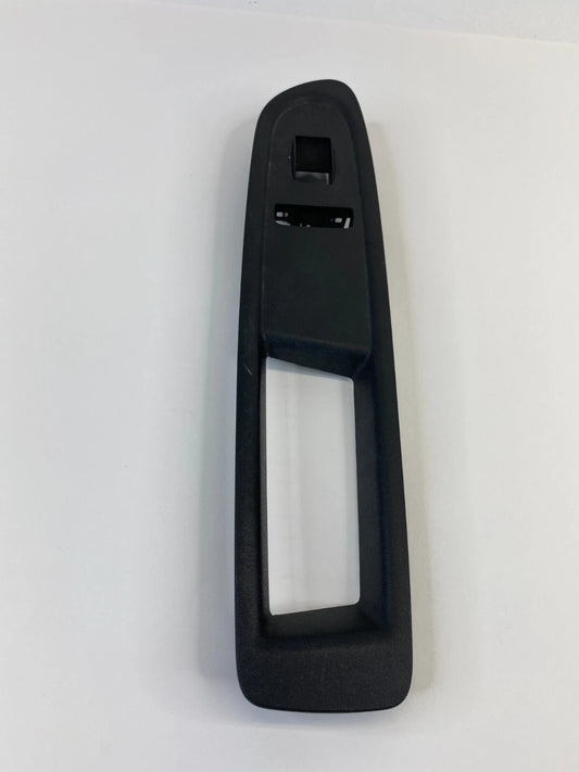 2009-2012 CHEVROLET TRAVERSE FRONT RIGHT WINDOW SWITCH BEZEL COVER TRIM 25868362