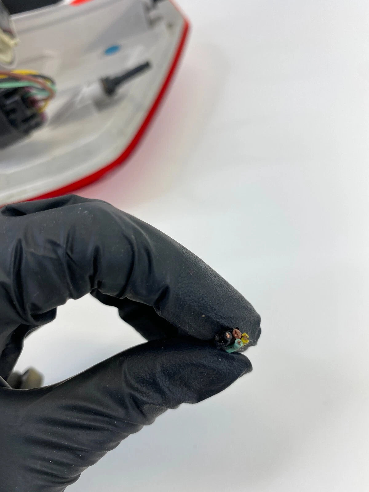 2010-2017 GMC TERRAIN REAR LEFT DRIVER SIDE OUTER TAIL LIGHT LAMP OEM