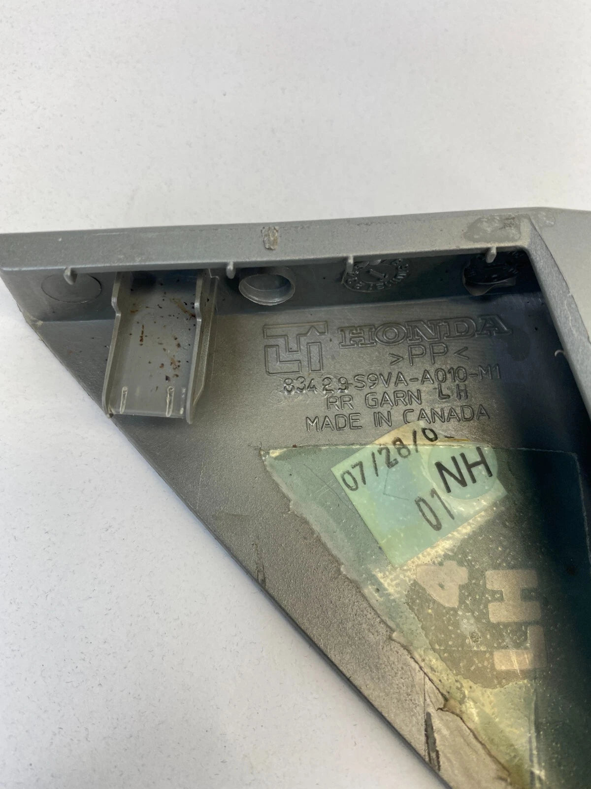 2003-2005 HONDA PILOT REAR CENTER CONSOLE LEFT TRIM MOLDING 83429-S9VA-A010-M1