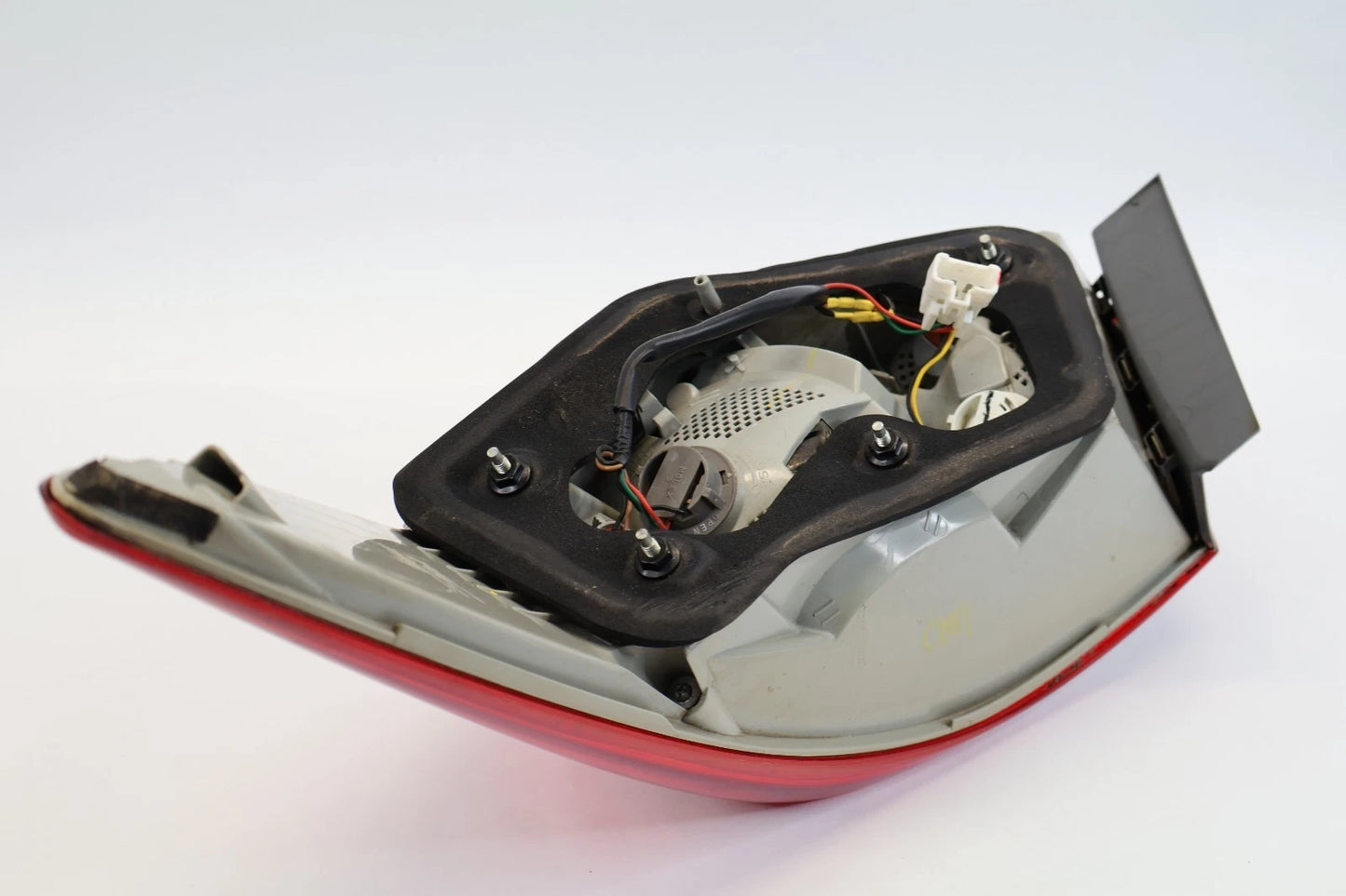2011-2014 HYUNDAI SONATA REAR LEFT DRIVER TAIL LIGHT TAILLAMP OUTER OEM 92401-3Q