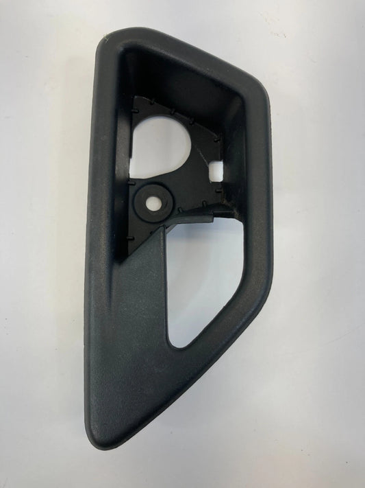 2009 2010 DODGE JOURNEY FRONT LEFT INNER DOOR HANDLE BEZEL TRIM 100000257 OEM