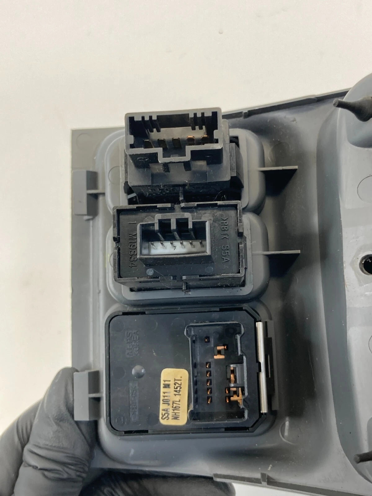 01-05 HONDA CIVIC LEFT DRIVER DASH STORAGE COMPARTMENT W/ SWITCHES OEM 77751-S5A