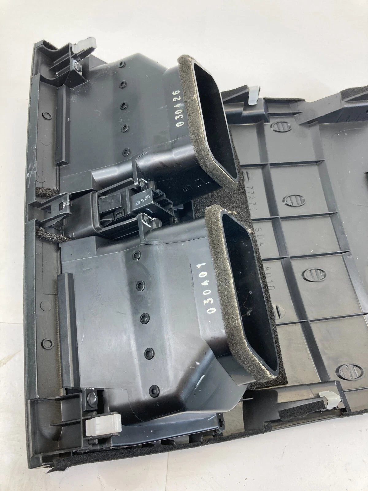 2003-2007 HONDA ACCORD DASH CENTER AIR VENT TRIM W HAZARD SWITCH 77270-SDA-A010