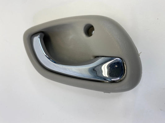 2003-2006 SUZUKI XL-7 FRONT RIGHT PASSENGER INTERIOR DOOR HANDLE OEM