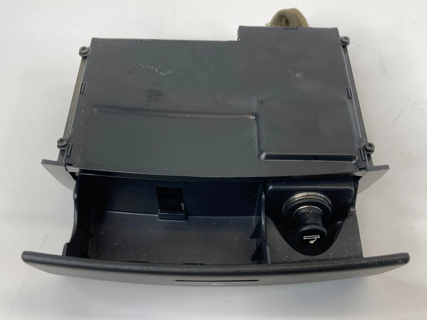 2003-2006 KIA SORENTO CENTER DASH ASHTRAY ASH TRAY COMPARTMENT 84550-3E000 OEM