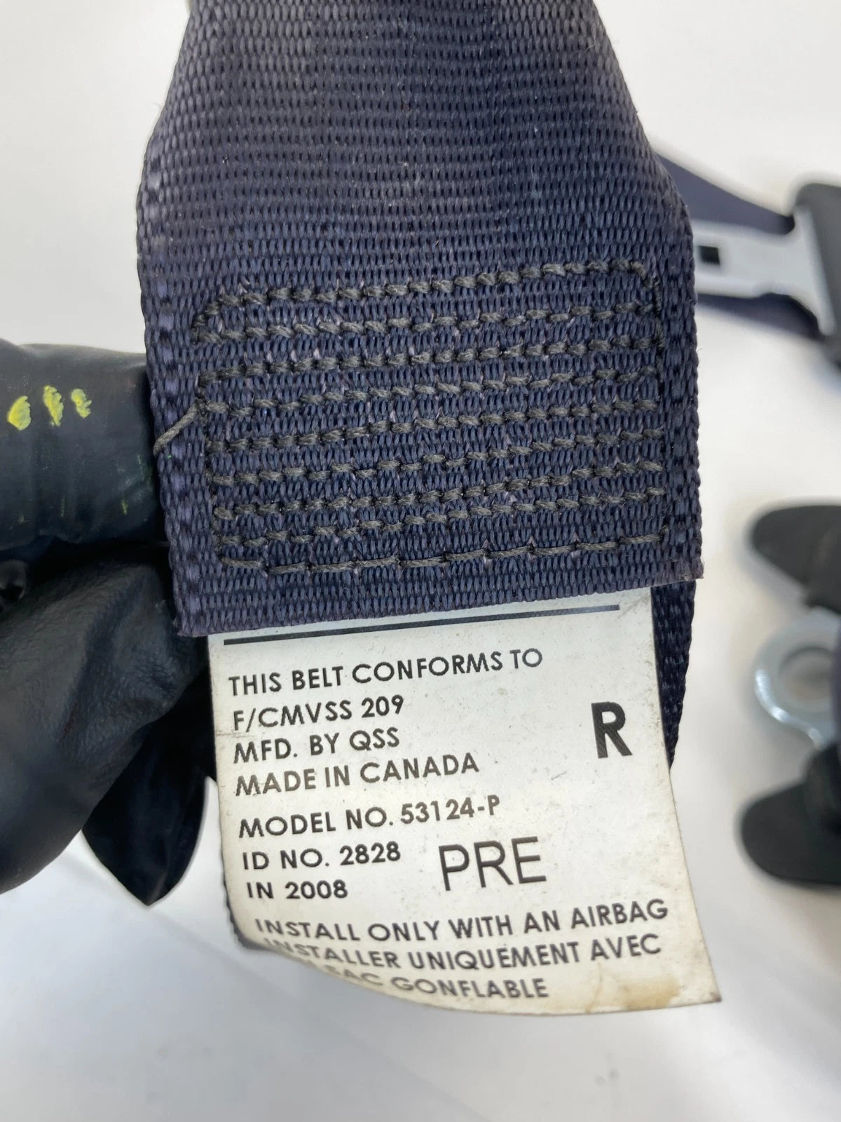 2009 2010 TOYOTA MATRIX FRONT RIGHT PASSENGER SIDE SEAT BELT RETRACTOR BLACK OEM