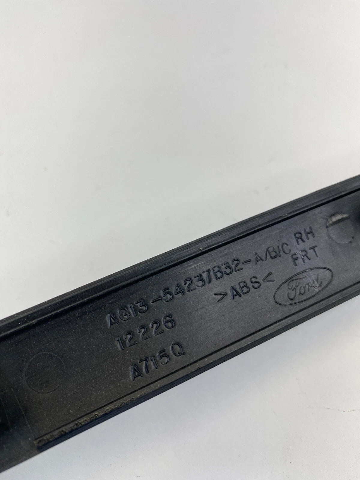 10-12 FORD TAURUS FRONT RH DOOR INNER UPPER TRIM MOLDING PANEL AG1354237B32 OEM
